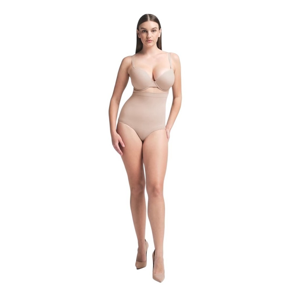 NEW Skims Sculpting High-Waisted Brief in Mica - Size XXS/XS
